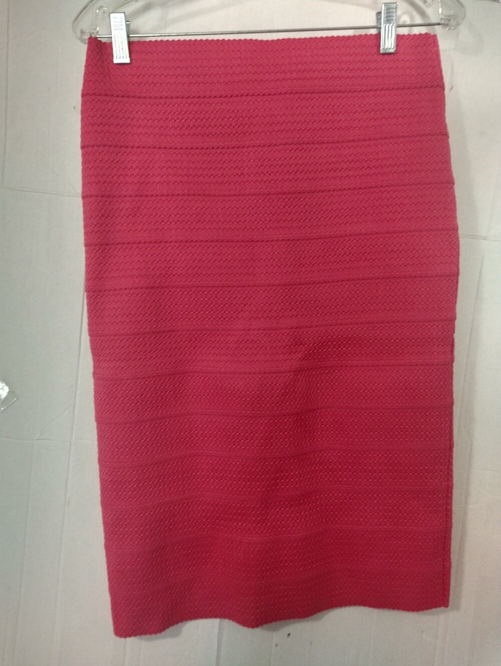 Avenue Bright Pink Textured Pencil Skirt